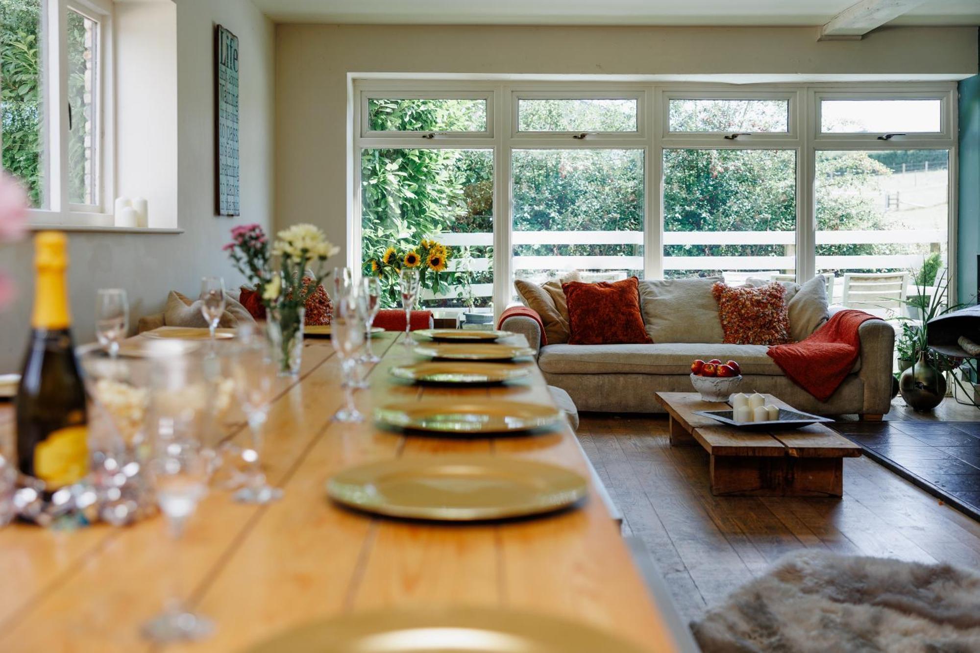 The West Barn Near Bath, Sleeps 24 And 2 Hot Tubs Villa บริสตอล ภายนอก รูปภาพ